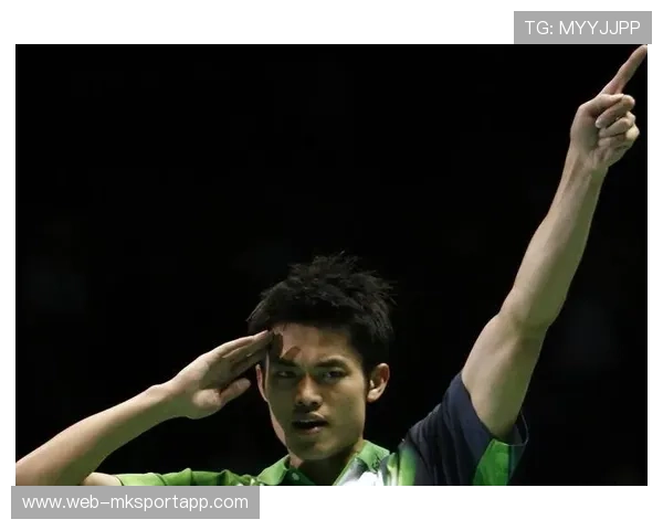 林丹最新照片曝光：帅回巅峰