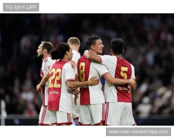 阿贾克斯继续巩固荷甲领先地位，稳居冠军争夺战，阿贾克斯是什么联赛